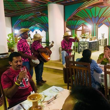 Peacock Beach Hotel Hambantota Ngoại thất bức ảnh
