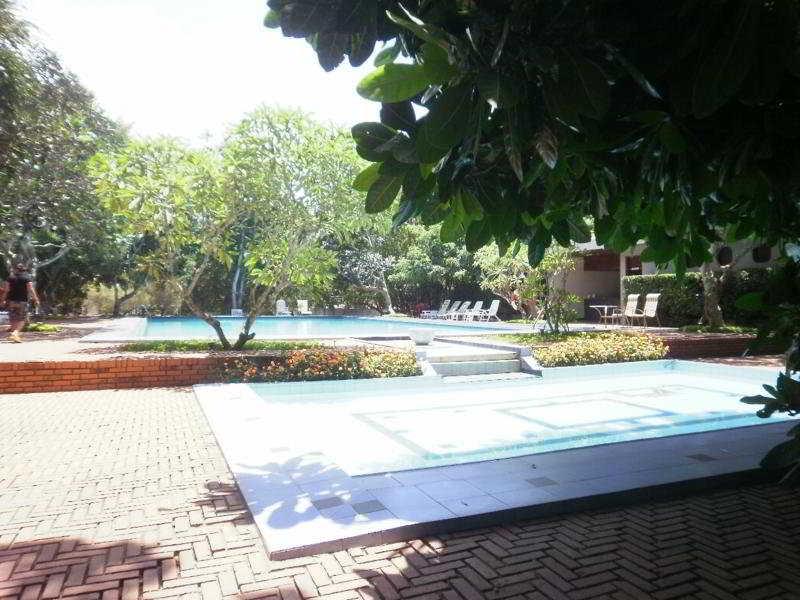 Peacock Beach Hotel Hambantota Ngoại thất bức ảnh